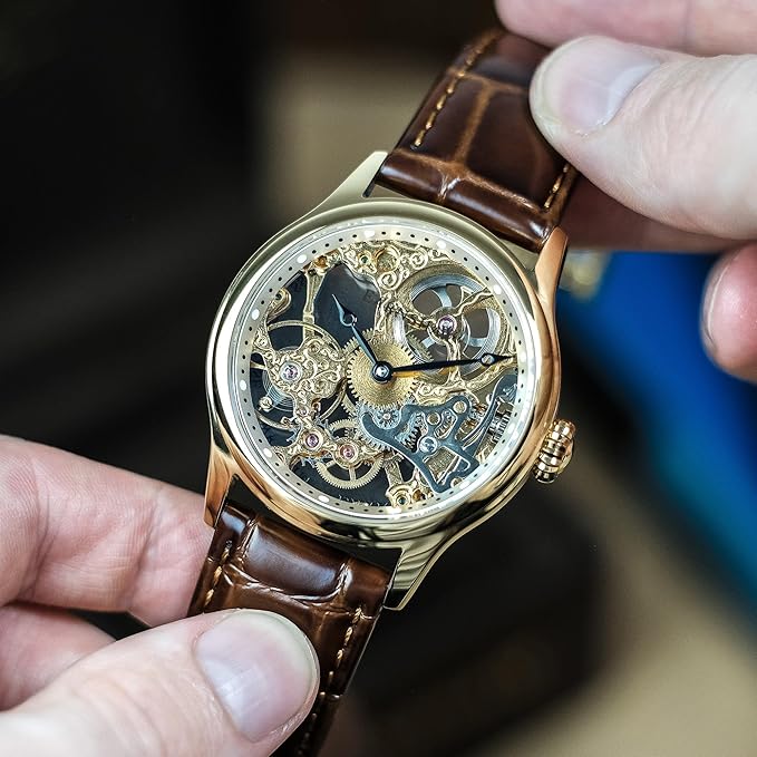 EARNSHAW Bauer Machanical Skeleton Analog Gold Dial Men's Watch