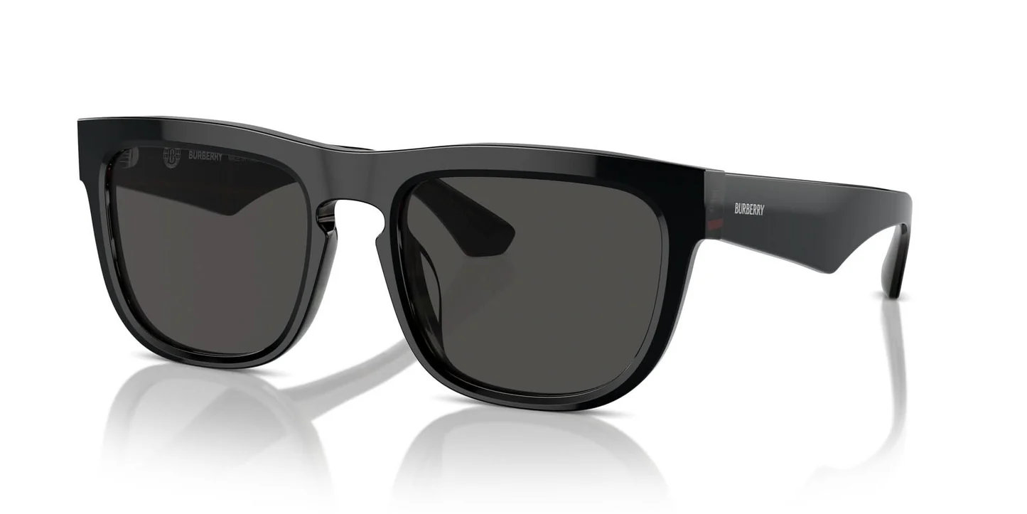 Burberry Square sunglasses in Black Top On Vintage Checkered Pattern